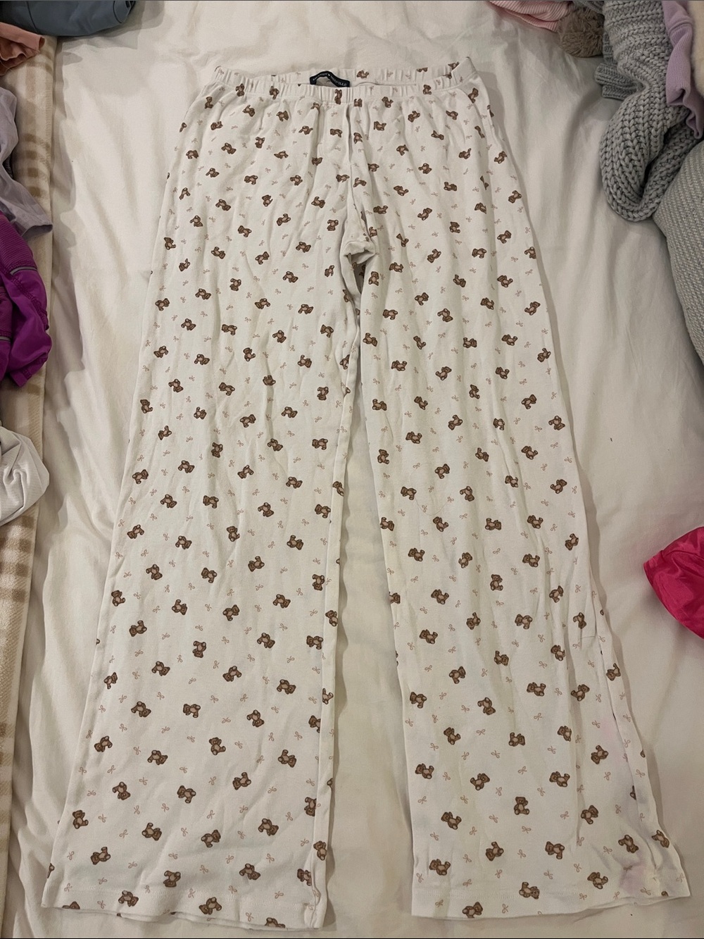Brandy Melville White Pajama Pants with Brown Bear Print